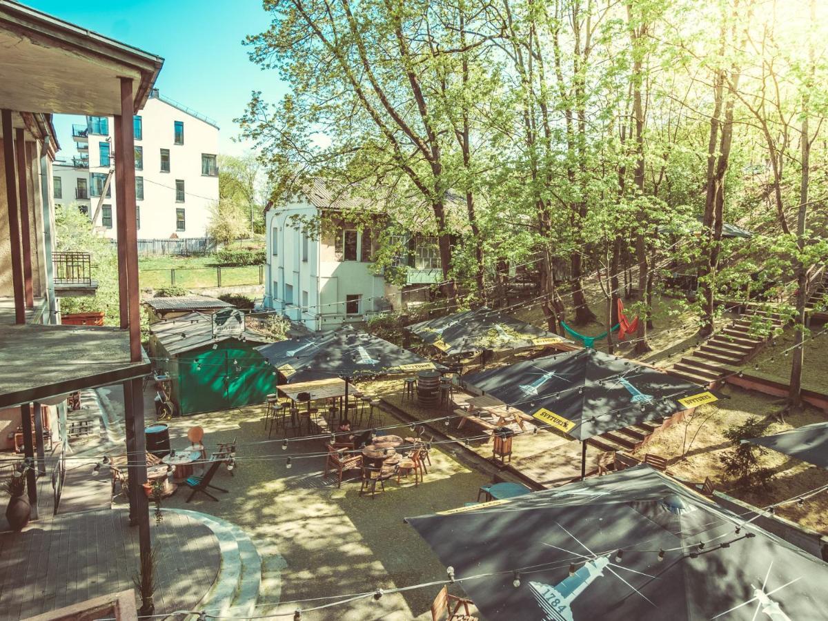 Downtown Forest Hostel & Camping VNO Exteriör bild