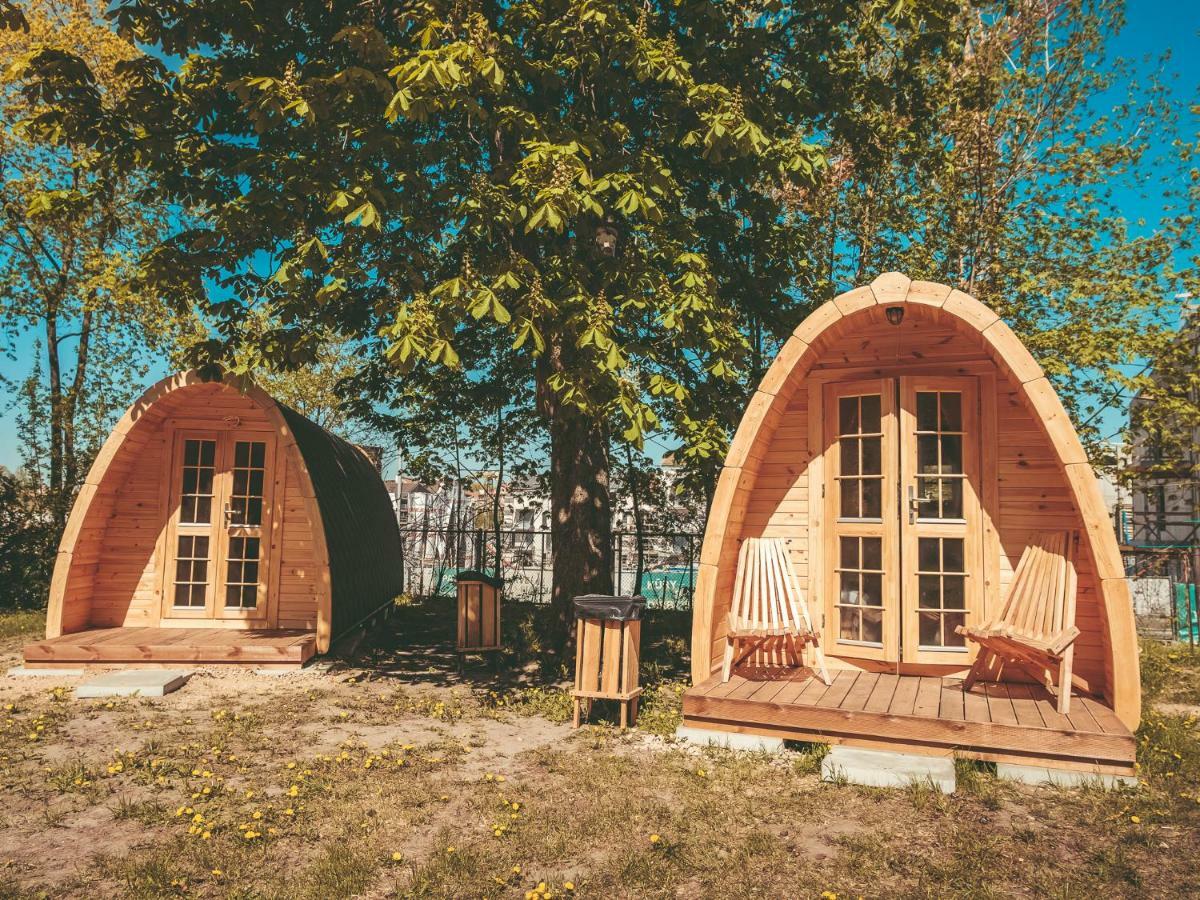 Downtown Forest Hostel & Camping VNO Exteriör bild